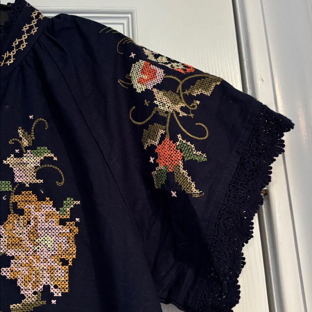NWOT MABLE ZELINA EMBROIDERED
TASSEL SHORT SLEEVE ROMPER - Picture 5 of 8
